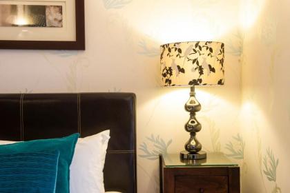GuestReady - Beautiful New Town Studio with Patio - image 8