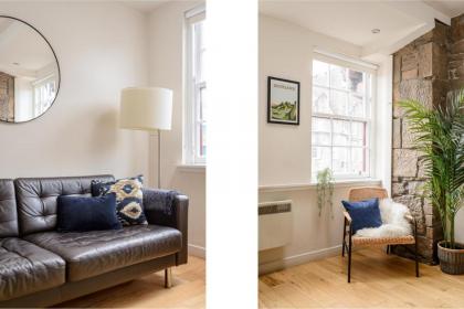 The Lady Stair's Apartment - Royal Mile - image 15