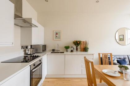 The Lady Stair's Apartment - Royal Mile - image 8