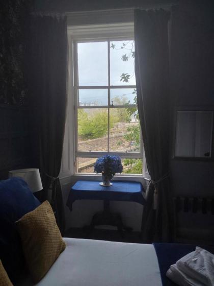 East Claremont Guest House - image 16