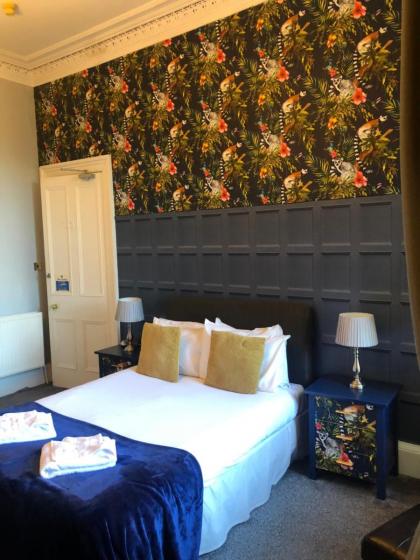 East Claremont Guest House - image 3