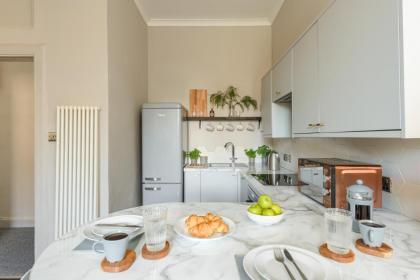 Spacious 2BR Leith Apartment - image 17