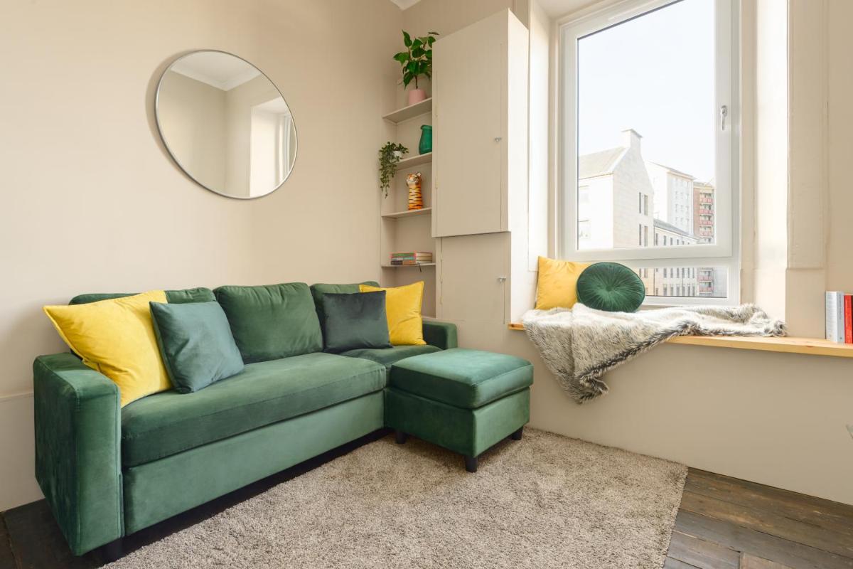 Spacious 2BR Leith Apartment - image 3