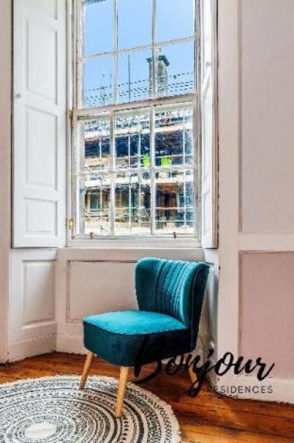 New Town 3BR-1BA St. James Centre - Free Parking - image 12