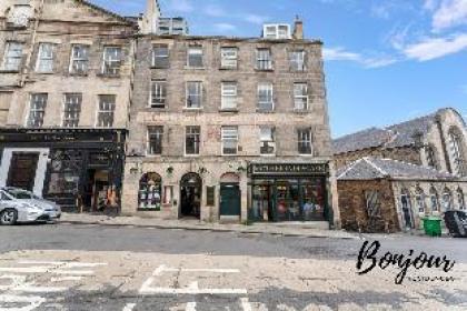 Old Town 2BR-1BA near Royal Mile - image 2