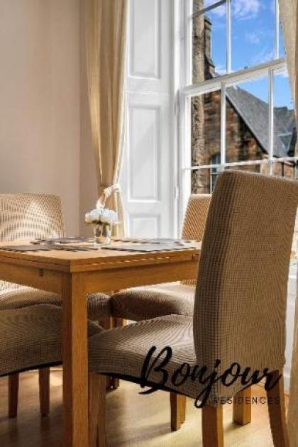 Old Town 2BR-1BA near Royal Mile - image 9