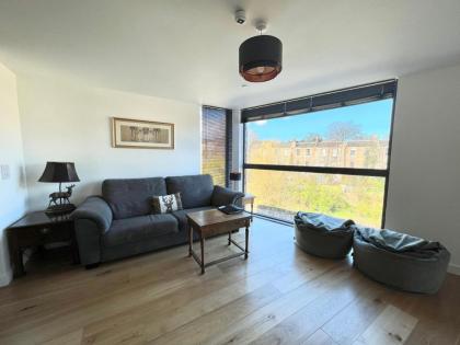 No. 5 Warriston Canonmills Luxury Apartment - image 3