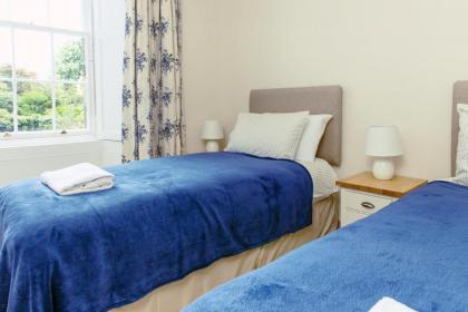 Gorgeous Central Edinburgh 3-Bedroom Apartment - image 16