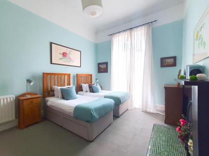 Stylish Central Edinburgh Apartment - image 10