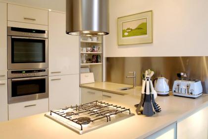Stylish Central Edinburgh Apartment - image 15