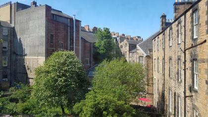 Stylish Central Edinburgh Apartment - image 23