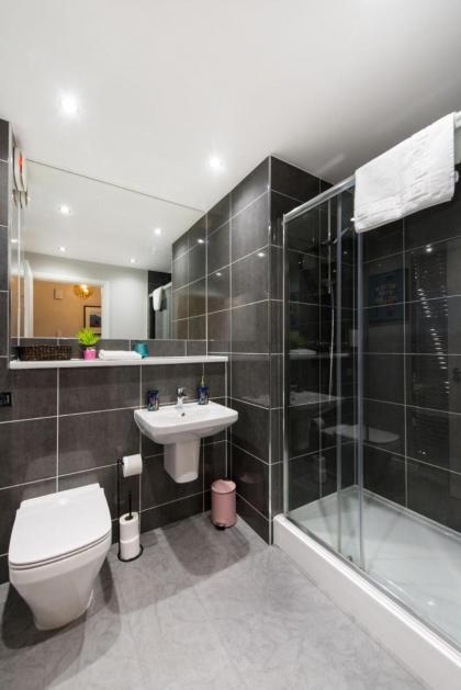 48 Annandale Street - image 23