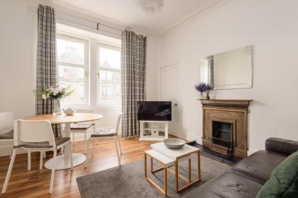 The London Road Apartment - 2BR/1BA - image 2