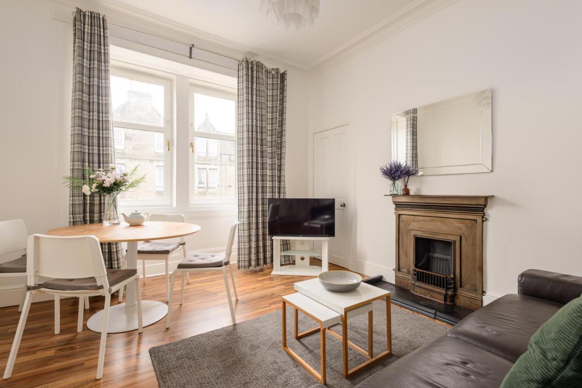 The London Road Apartment - 2BR/1BA - image 2