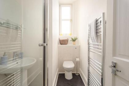 The London Road Apartment - 2BR/1BA - image 5