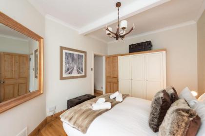 Charming Grassmarket 1 Bed Castle pad - image 15