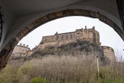 Charming Grassmarket 1 Bed Castle pad - image 3