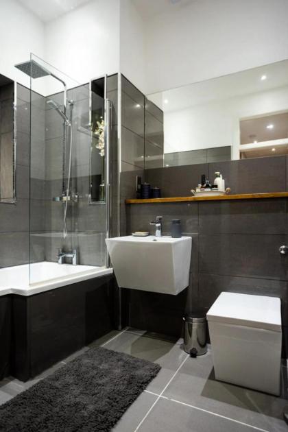 Spacious 2 Bedroom House Near The Meadows - image 24