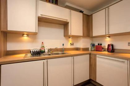 Comfy 2 Bedroom Apartment near Edinburgh City Centre