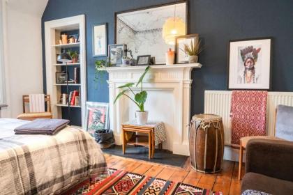 Homely 2 Bedroom Apartment in the Heart of Edinburgh Edinburgh