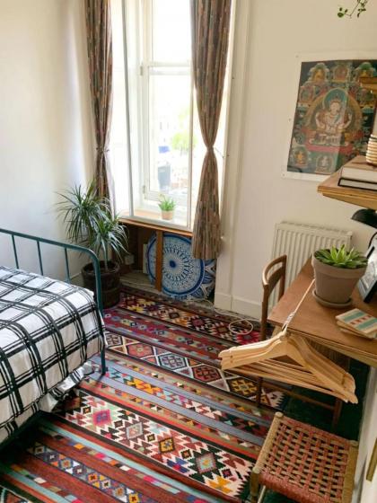Homely 2 Bedroom Apartment in the Heart of Edinburgh - image 10