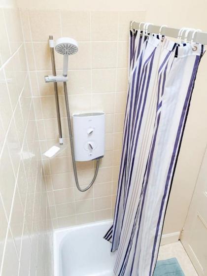 Homely 2 Bedroom Apartment in the Heart of Edinburgh - image 14