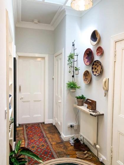 Homely 2 Bedroom Apartment in the Heart of Edinburgh - image 17