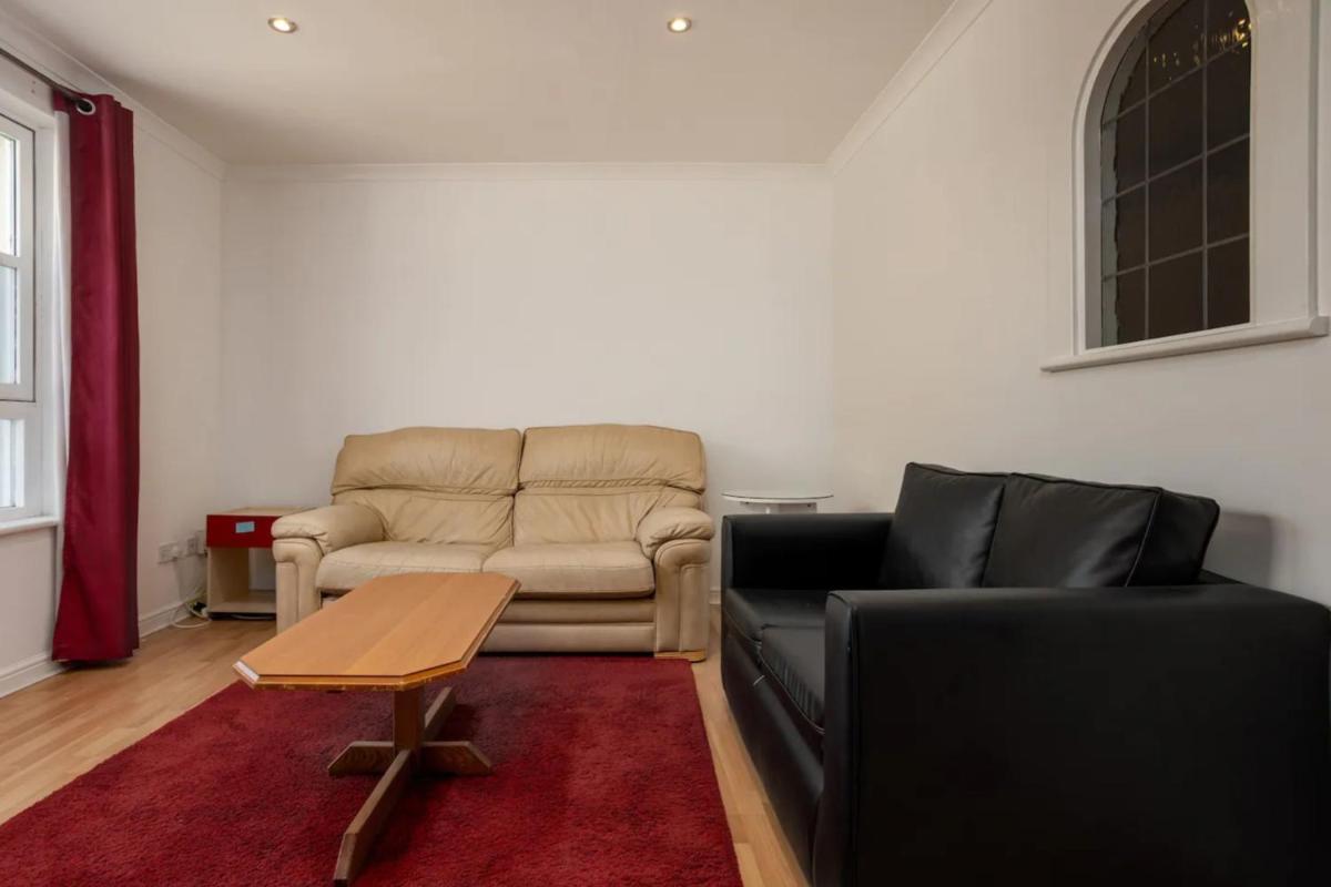 Stylish 2 Bedroom Apartment near the City Centre - image 6