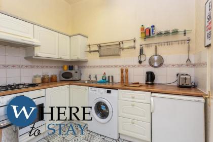 2 Bedroom Victorian Apartment in Leith - image 11