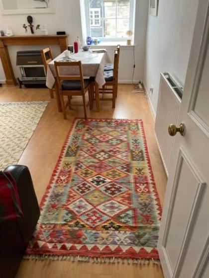 Charming 3 Bedroom Apartment in the Heart of Vibrant Old Town - image 10