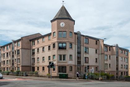 Ground Floor 2 Bed Flat Slateford - image 2