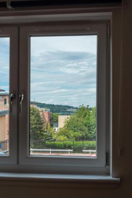 Ground Floor 2 Bed Flat Slateford - image 22