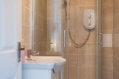 Ground Floor 2 Bed Flat Slateford - image 28