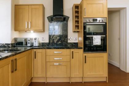 Homely 3 Bedroom in the Heart of Central Edinburgh - image 3