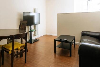 Homely 3 Bedroom in the Heart of Central Edinburgh - image 5