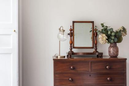 Luxury 3 Bedroom Apt On Edinburgh's Royal Mile - image 18