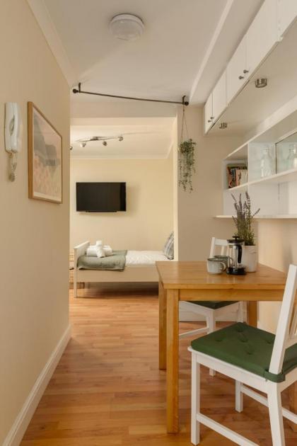 Cosy Dean Village Studio - image 5