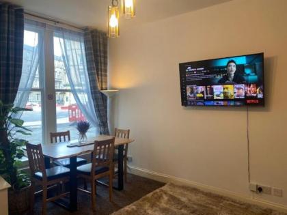 City Lights Apartment - image 3