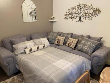 City Lights Apartment - image 9