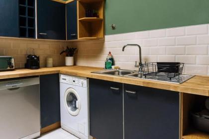 Grade A listed 2 Bedroom In Edinburgh - image 13