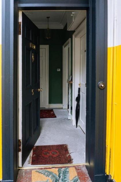 Grade A listed 2 Bedroom In Edinburgh - image 15