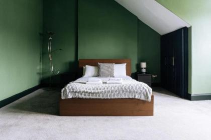 Grade A listed 2 Bedroom In Edinburgh - image 4