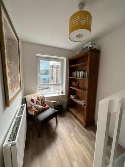 Holyrood Duplex 3- Bedrooms Apartment - image 2