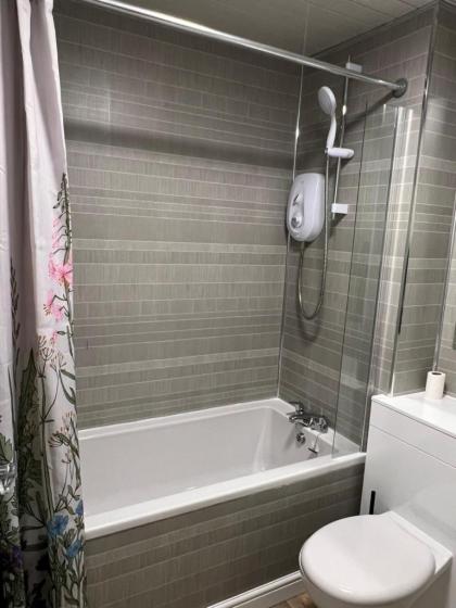 Holyrood Duplex 3- Bedrooms Apartment - image 5