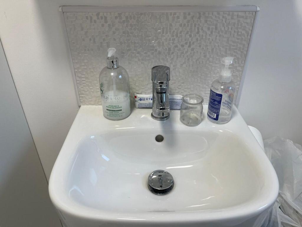Brand new double deck private room shared bathroom - image 3