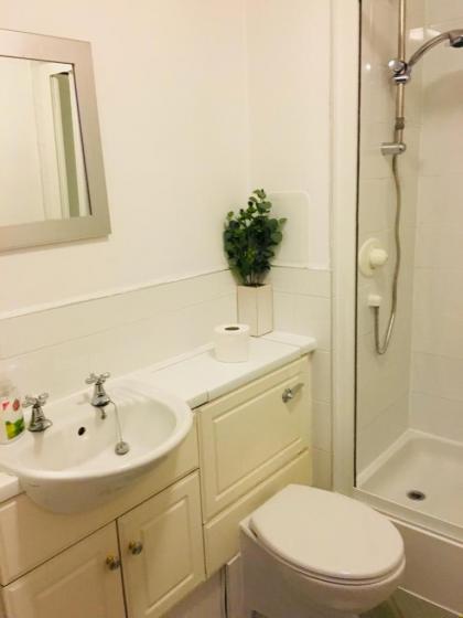 Hopetoun Apartment with free parking - image 12
