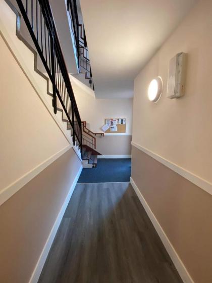 Hopetoun Apartment with free parking - image 15