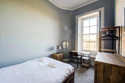 GuestReady - Superb family apt near Leith Walk - image 15