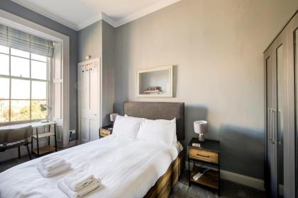 GuestReady - Superb family apt near Leith Walk - image 19