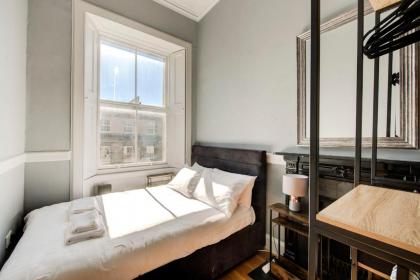 GuestReady - Superb family apt near Leith Walk - image 23